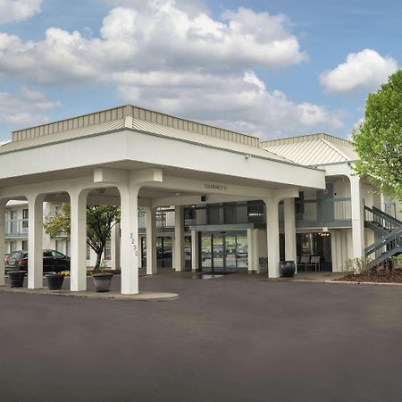 Baymont By Wyndham Murfreesboro Exterior photo