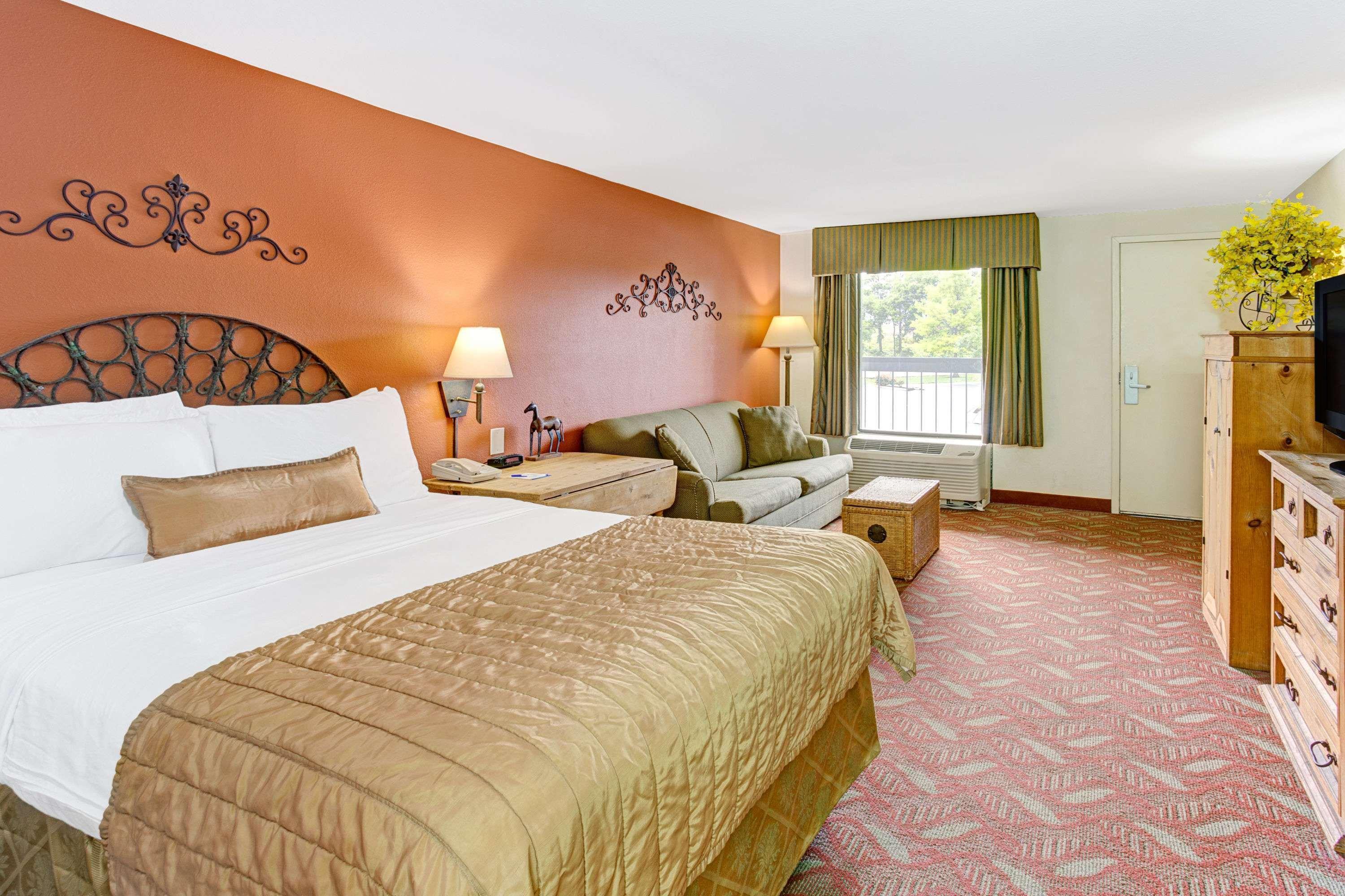 Baymont By Wyndham Murfreesboro Exterior photo